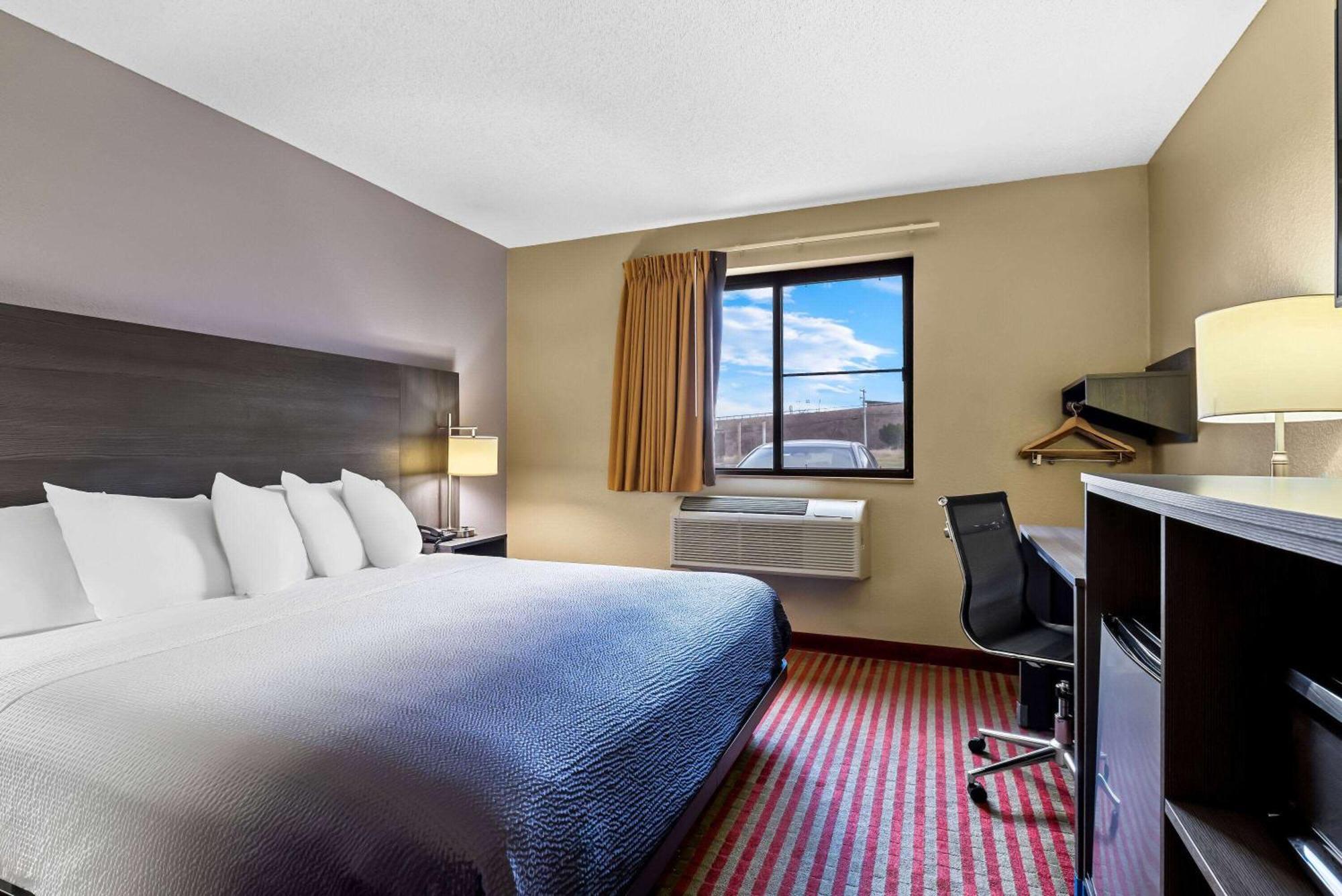 Super 8 By Wyndham Amsterdam Hotell Exteriör bild