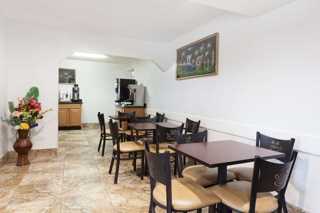 Super 8 By Wyndham Amsterdam Hotell Restaurang bild